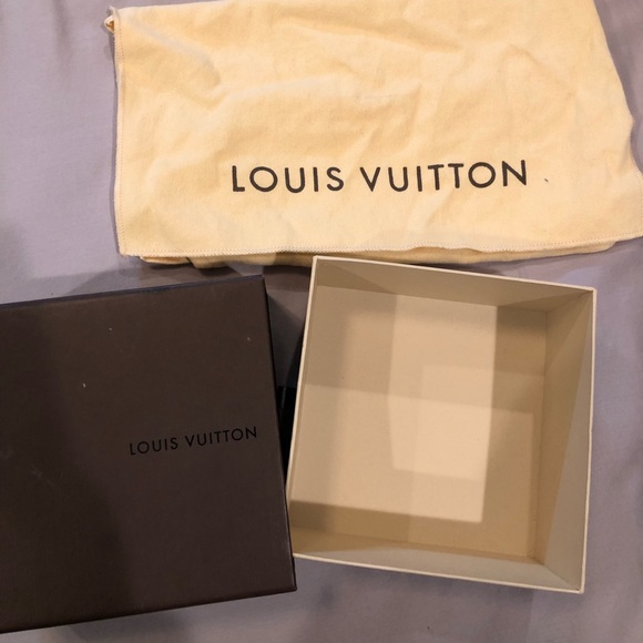 Men’s Louis Vuitton belt size 34 - Picture 1 of 7